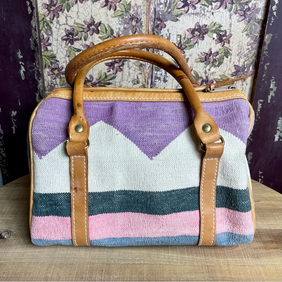 T. Cappelli Vintage Aztec Southwestern Bag Authentic with Gold Ring Leather Trim - Picture 5 of 10